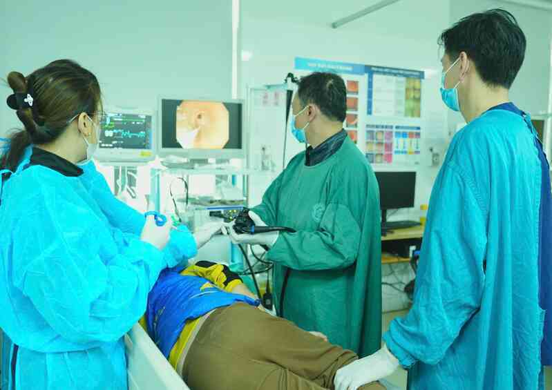 Thờ ơ về dấu hiệu ung thư, người phụ nữ suýt tử vong trên bàn mổ cấp cứu