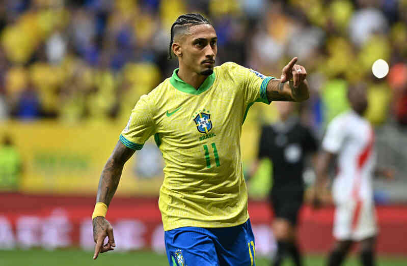 Raphinha tuyên bố Brazil sẽ vùi dập Argentina