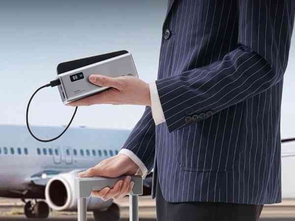 Vietnam Airlines, Vietjet cấm khách dùng sạc dự phòng trên máy bay