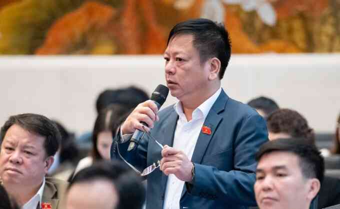 Bộ Tài chính vẫn muốn áp thuế tiêu thụ đặc biệt với xăng