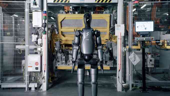 Cuộc đua robot hình người Mỹ - Trung sang giai đoạn mới