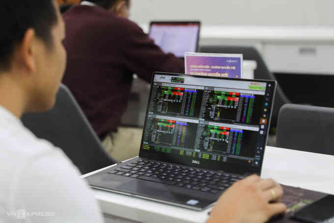 CEO VinaCapital đề xuất nhà đầu tư không dùng từ 