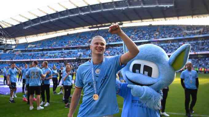 Haaland bị cáo buộc hành hung linh vật Man City