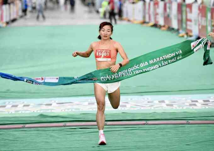 Đỗ Quốc Luật lần thứ 11 vô địch quốc gia cự ly 10km