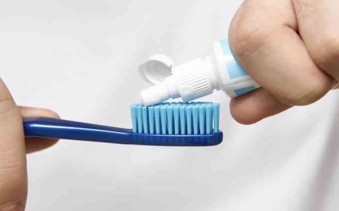 Nhập viện sau khi dùng kem đánh răng trị xuất tinh sớm