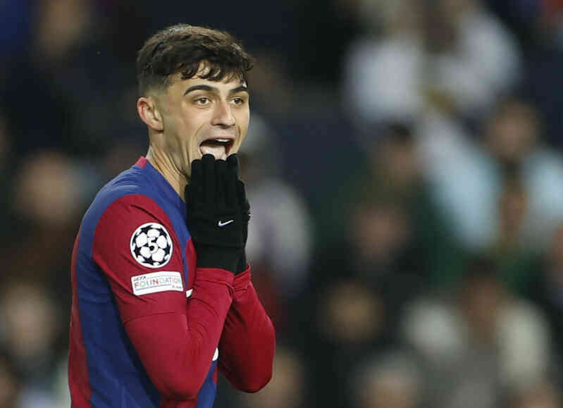 Pep Guardiola vung tiền kéo Pedri về Man City