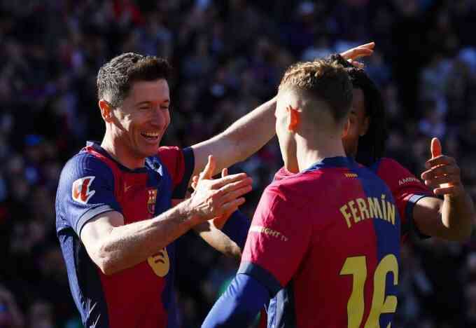 Barca có 20 trận ghi bốn bàn