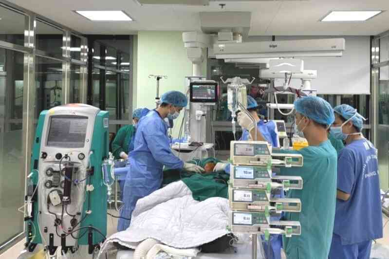 Chủ quan với đau răng, người đàn ông sốc nhiễm khuẩn, suy đa tạng