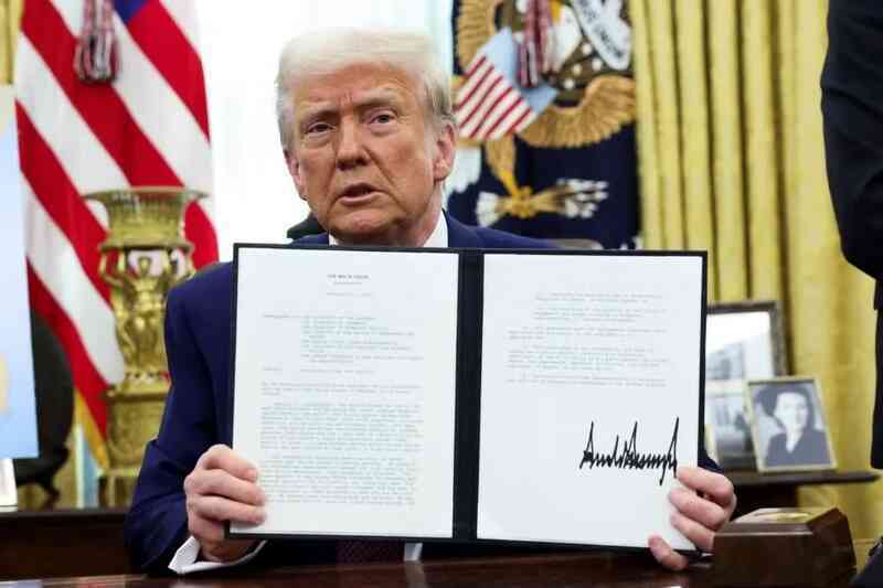 Ông Trump dọa đánh thuế trả đũa lên tất cả quốc gia