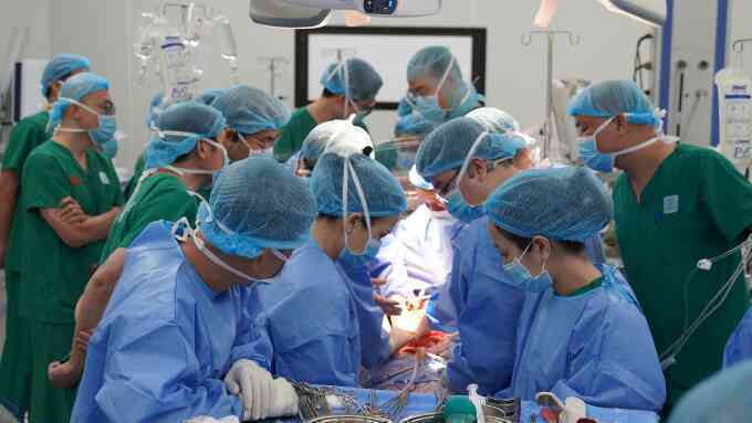 Hai người cùng nhóm máu hiếm tạo nên 