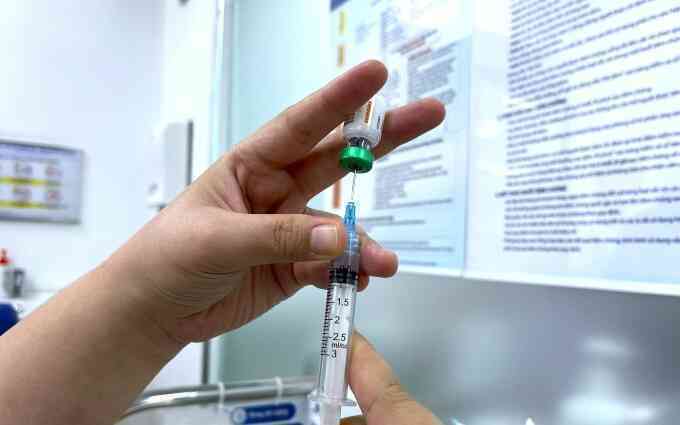 Tiêm gộp cúm và zona thần kinh cùng lúc được không?
