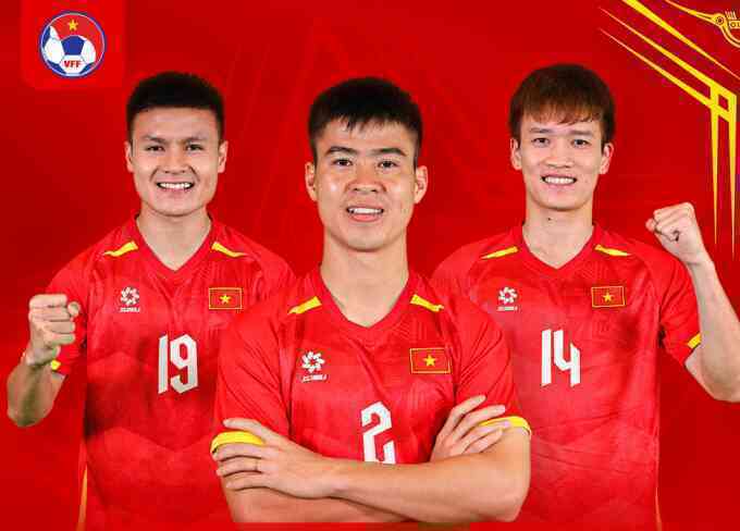 Quang Hải, Hoàng Đức, Duy Mạnh đối đầu Man Utd
