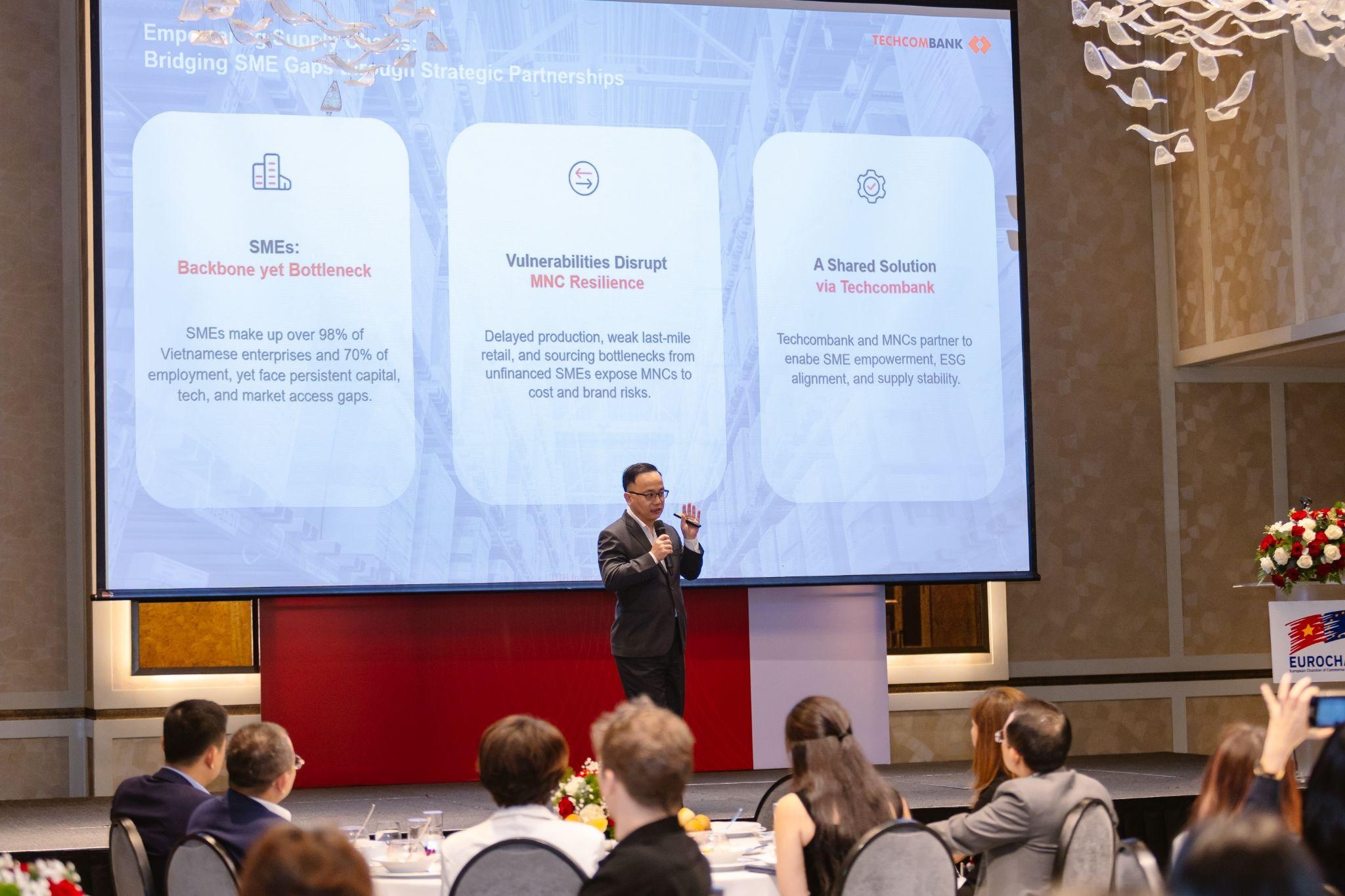 Techcombank mang tới giải pháp cho doanh nghiệp đón xu hướng chuyển dịch chuỗi cung ứng