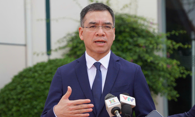 Người bệnh nặng gánh 