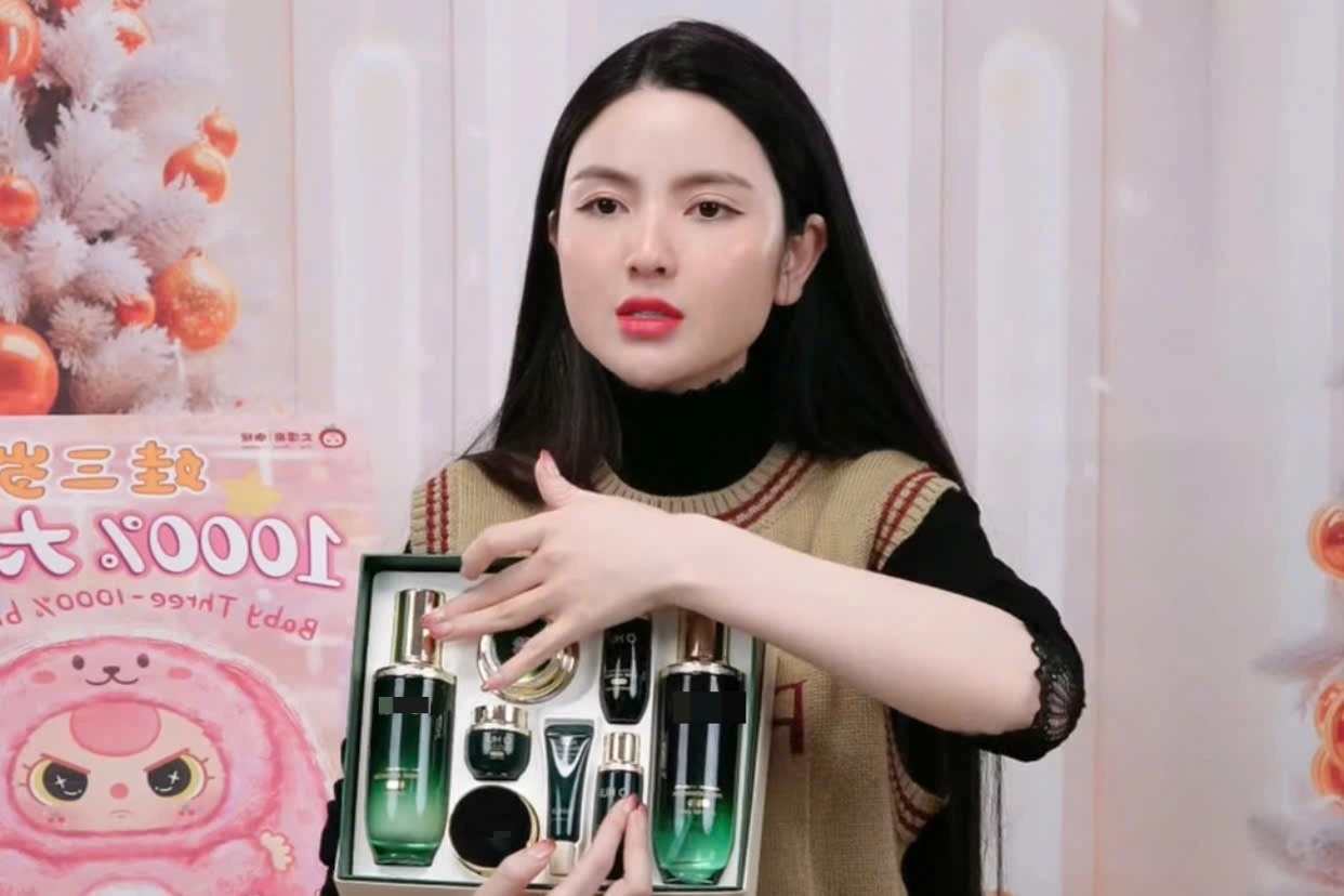 Chu Thanh Huyền bị tố cáo bán sản phẩm có dấu hiệu nhập lậu nào?