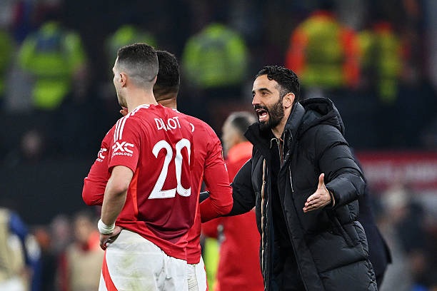 HLV Amorim thực hiện nước đi táo bạo dù Man Utd vẫn có thể xuống hạng