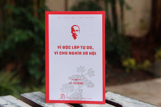Ra mắt bộ sách kỷ niệm 50 năm thống nhất đất nước
