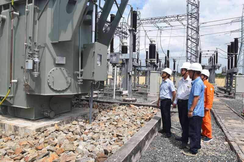 EVNSPC đóng điện 6 công trình 110kV chào mừng 50 năm xây dựng và phát triển
