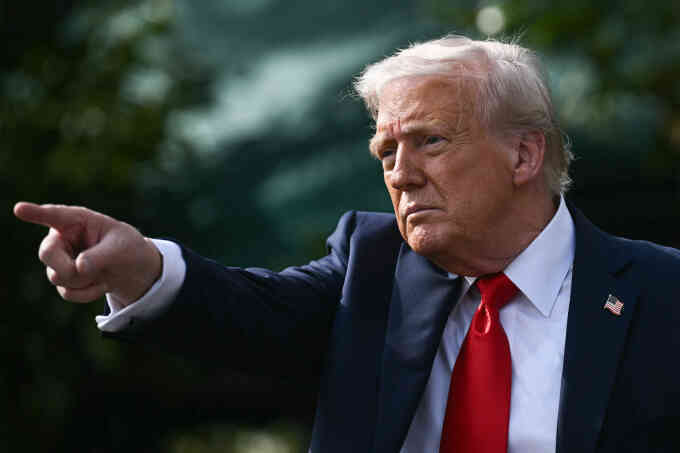 Ông Trump giục Fed giảm lãi suất 