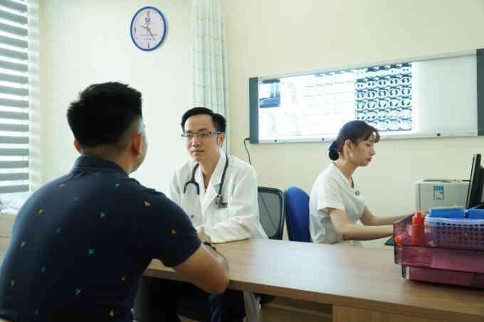 Mắc hen phế quản có cần theo dõi chỉ số SpO2?