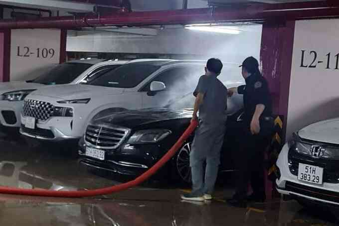 Mercedes Việt Nam: `Chúng tôi không nói con chuột chịu trách nhiệm hình sự khi cháy xe Duy Mạnh`