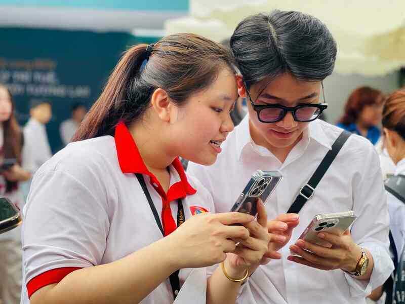 Tân binh ngành tài chính - ngân hàng "bứt phá" mức lương gần 20 triệu đồng