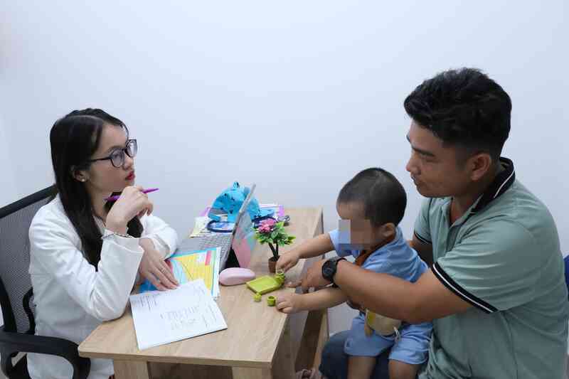 Bác sĩ nêu điểm khác giữa sữa công thức và sản phẩm dinh dưỡng công thức