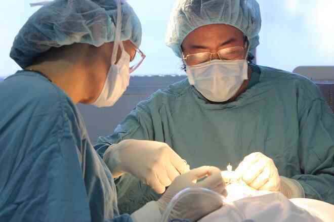 Dị tật khe hở môi vòm khiến trẻ suýt mất cơ hội chào đời