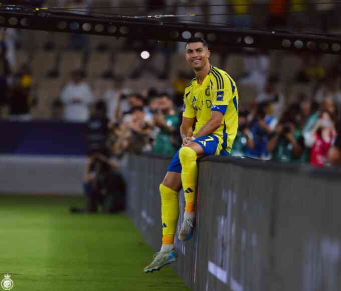 Ronaldo đưa Al Nassr vào bán kết AFC Champions League
