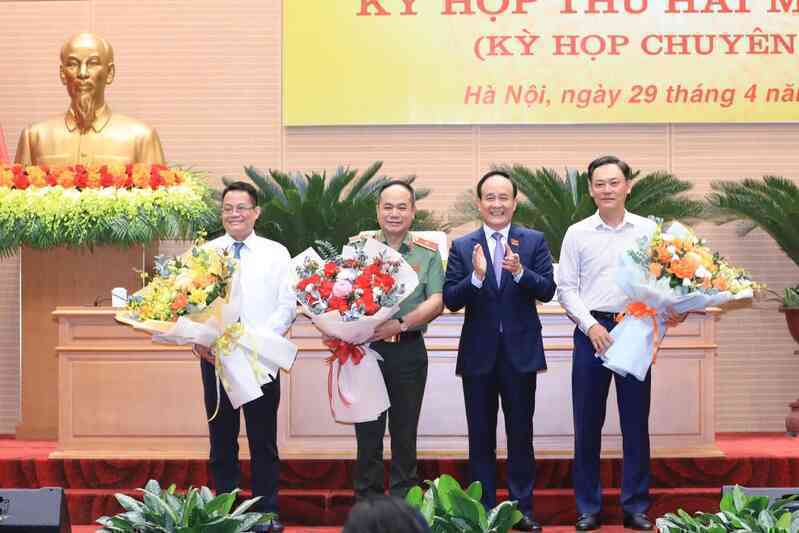Giám đốc Công an Hà Nội làm Ủy viên UBND thành phố