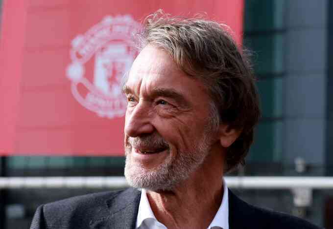 Tỷ phú Jim Ratcliffe: Thuế carbon Anh đang bóp nghẹt sản xuất