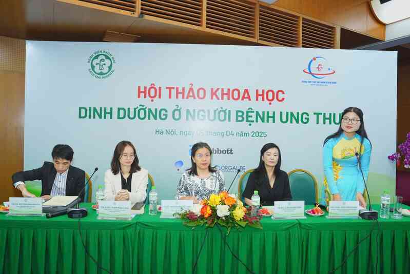 Người bệnh ung thư bị ảnh hưởng bởi trào lưu thực dưỡng, keto lan tràn mạng