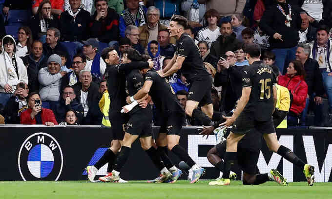 Real thua phút bù ở trận cầu có thể định đoạt La Liga