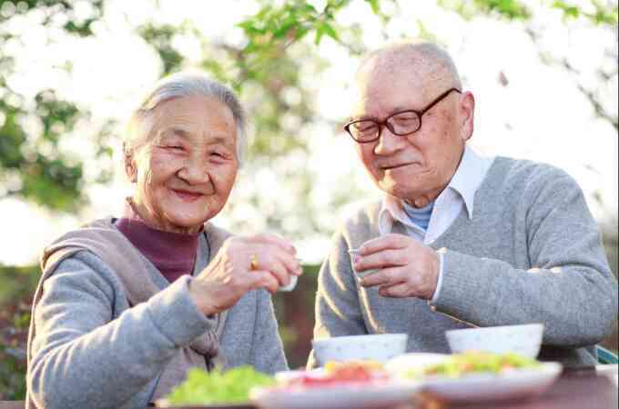 9 thói quen giúp người dân Vùng Xanh sống trăm tuổi