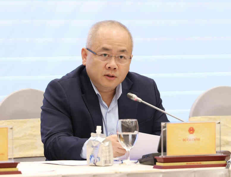 Thứ trưởng Tài chính: Không nên phản ứng 