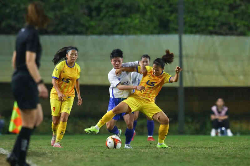 Á quân Cup Quốc gia Thái Nguyên T&T nhận thưởng nóng