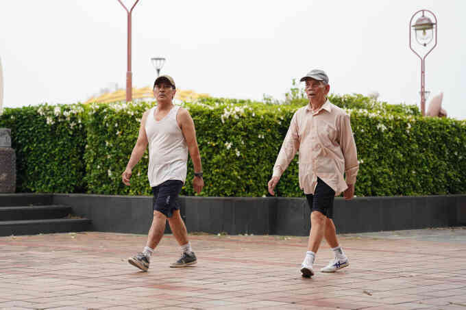 Đi bộ sáng, chiều, tối và sau bữa ăn khác nhau thế nào