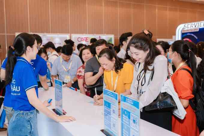 FPT Long Châu đồng hành hội nghị khoa học chuyên ngành