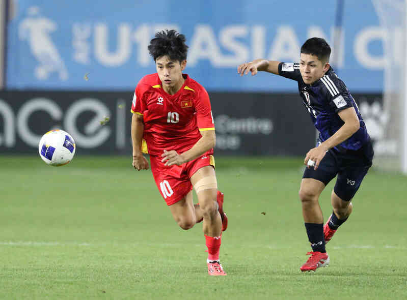Người hùng U17 Việt Nam bất ngờ bị... kiểm tra doping