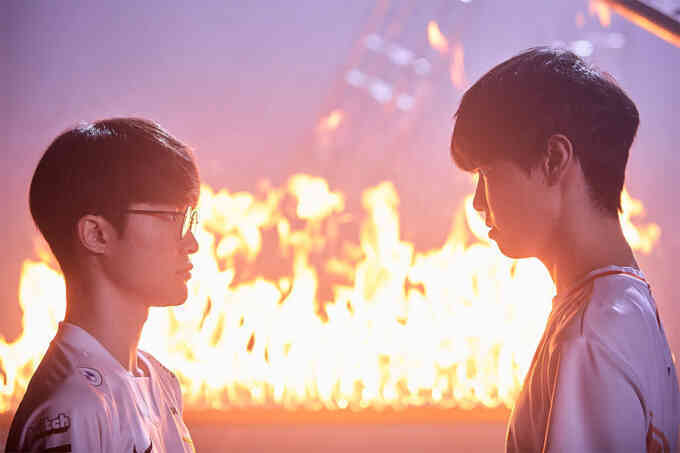 Ai có thể đứng ngang hàng với huyền thoại Faker?
