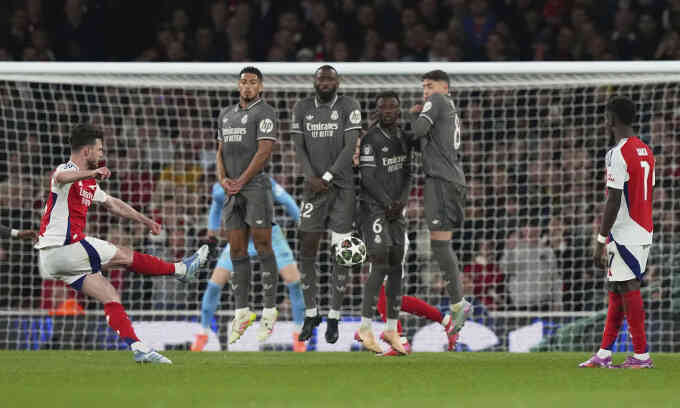 Hàng rào Real có lỗi trong bàn đầu của Arsenal