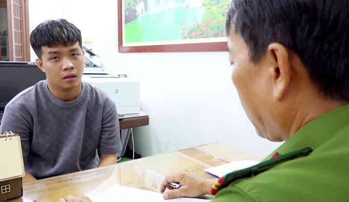 Bắn nhầm người trong lúc mang súng thách đấu