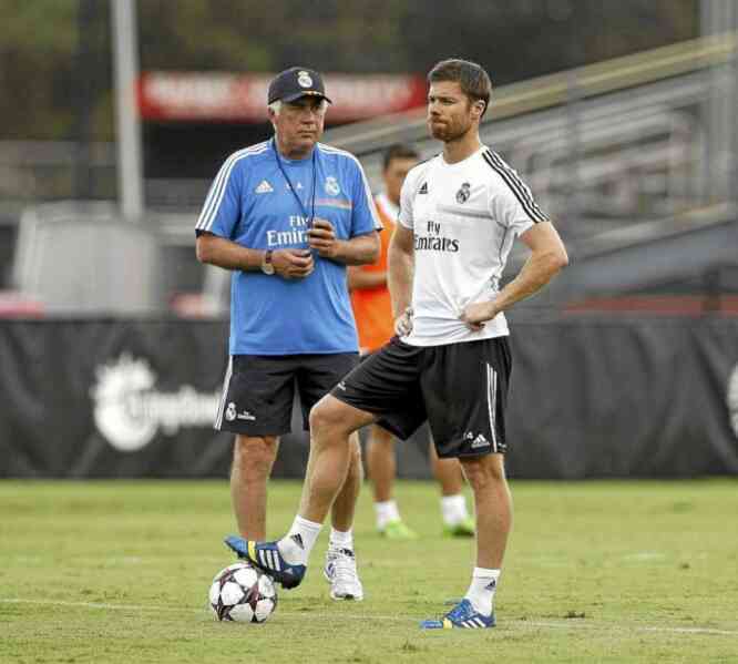 Ancelotti: `Mọi cánh cửa đều mở rộng với Alonso`
