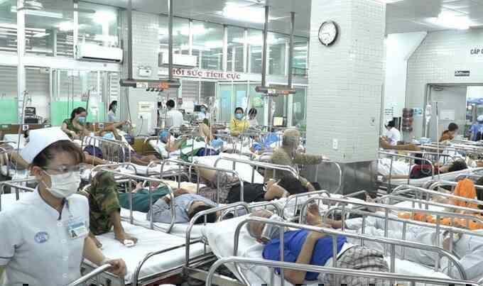 Cấp cứu cũng phải chờ đến lượt