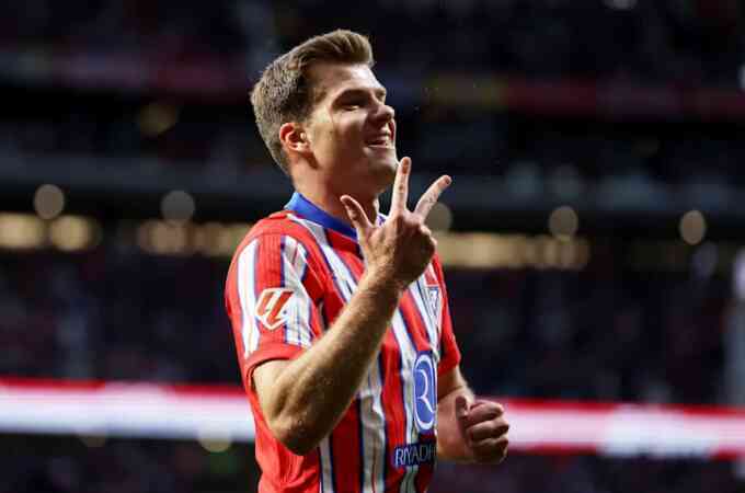Tiền đạo Atletico lập kỷ lục ghi hat-trick trong 3 phút tại La Liga