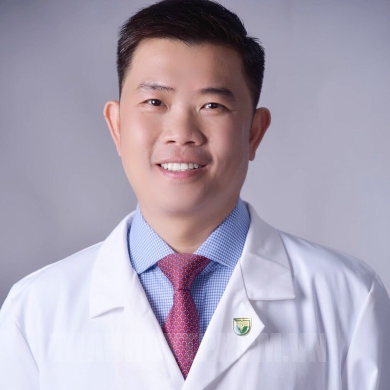 Một trường đại học lớn thay người phụ trách, hiệu trường bị điều chuyển