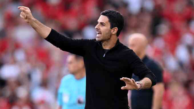 Carragher cảnh báo khả năng Arteta bị sa thải mùa tới