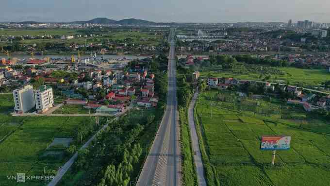 Có nên bán chung cư Hà Nội đầu tư đất nền tỉnh?