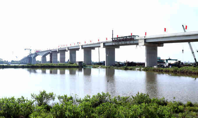 Hợp long cầu hơn 680 tỷ đồng nối Ninh Bình - Nam Định