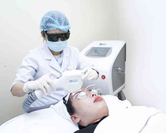 Mụn trứng cá dai dẳng có phải do rối loạn nội tiết tố?